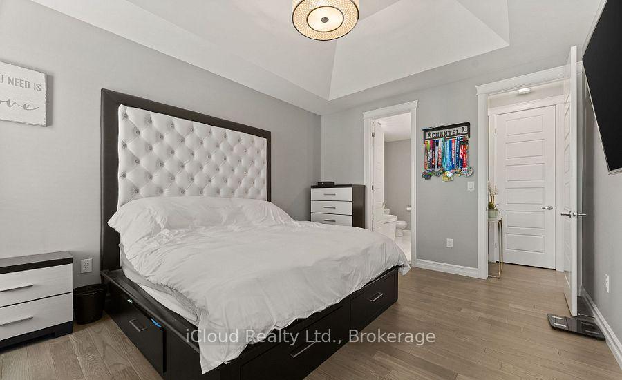 Photo 11 of 139 Blue Jay Crescent, Windsor — HOMEH