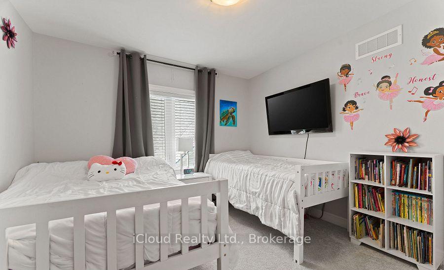 Photo 15 of 139 Blue Jay Crescent, Windsor — HOMEH
