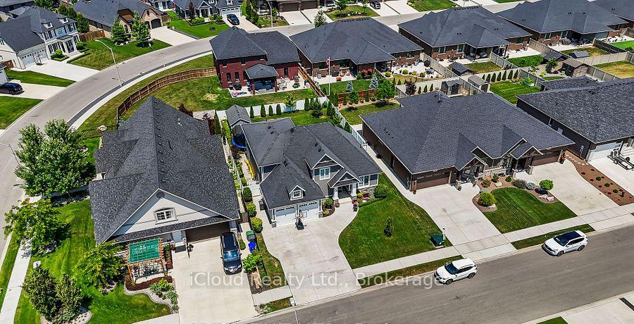 Photo 26 of 139 Blue Jay Crescent, Windsor — HOMEH