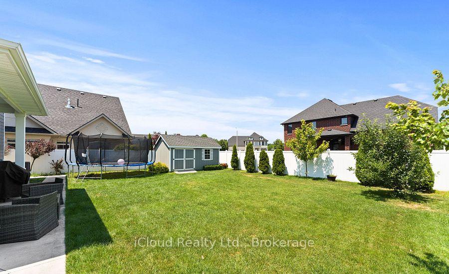 Photo 27 of 139 Blue Jay Crescent, Windsor — HOMEH