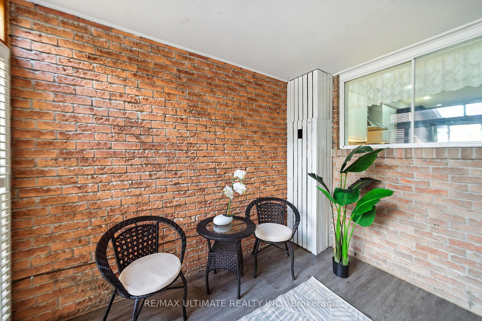 Photo 1 of 1553 Geta Circle, Pickering, Village East — HOMEH