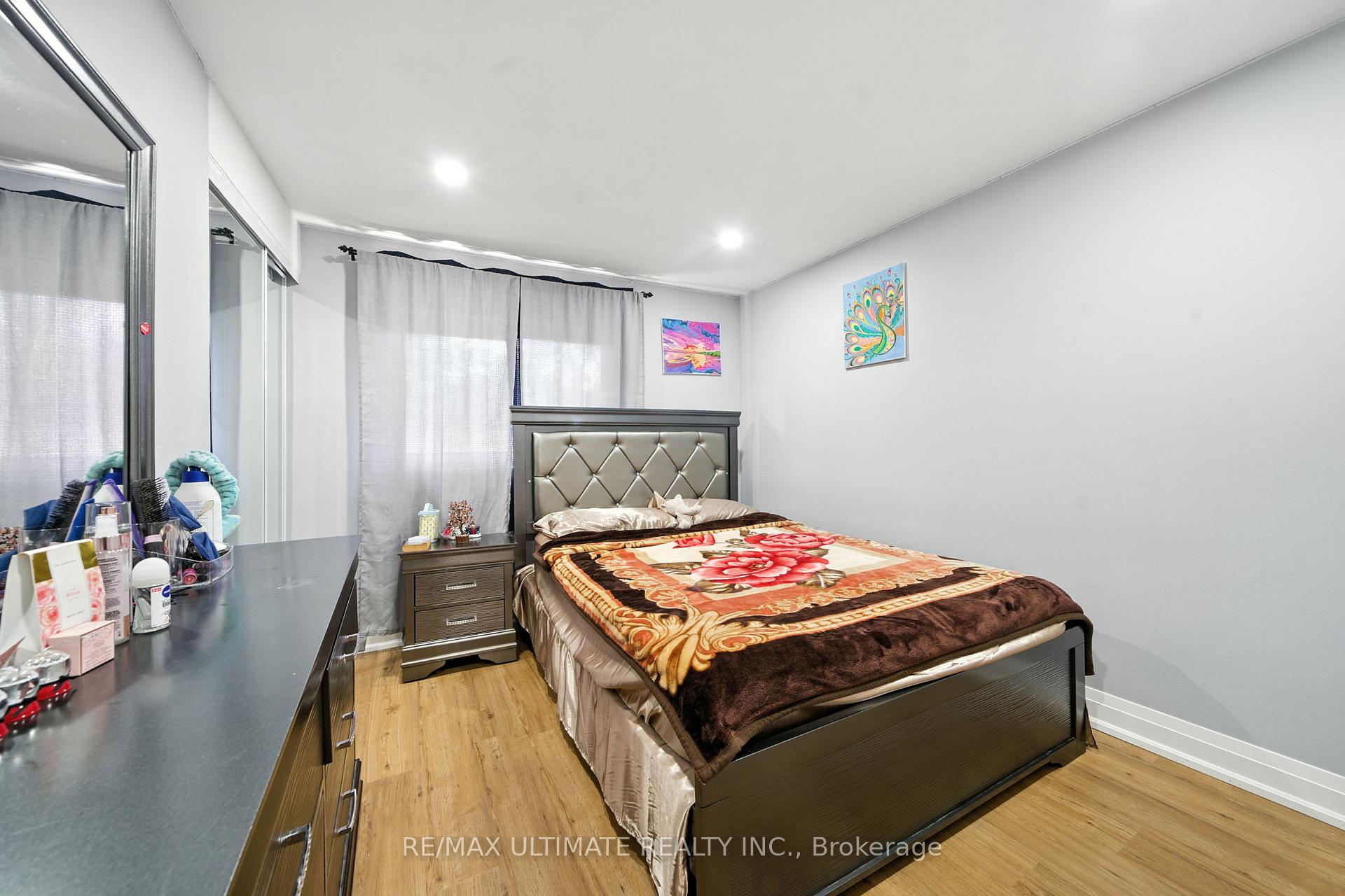 Photo 36 of 1553 Geta Circle, Pickering, Village East — HOMEH
