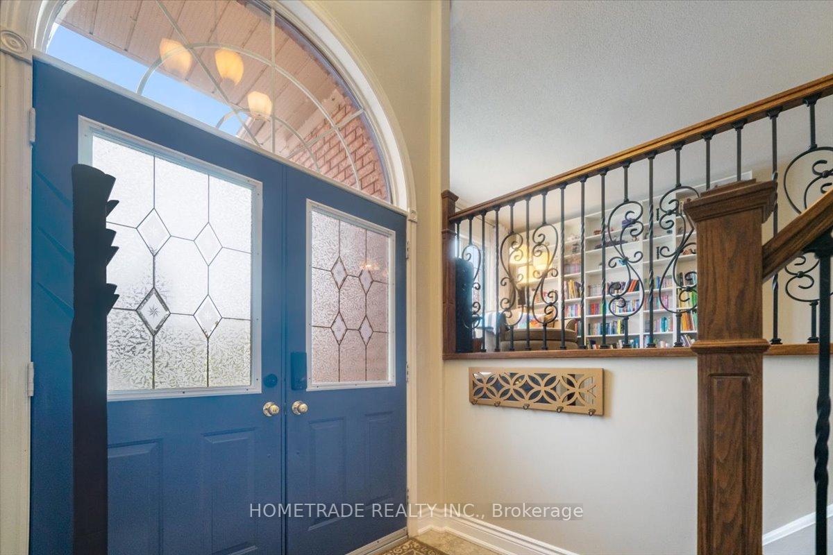 Photo 2 of 52 Bloxham Place, Barrie, Bayshore — HOMEH