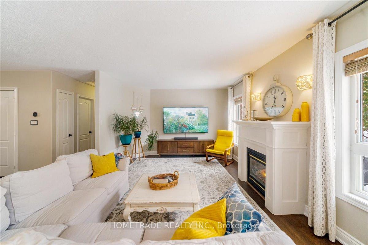 Photo 4 of 52 Bloxham Place, Barrie, Bayshore — HOMEH