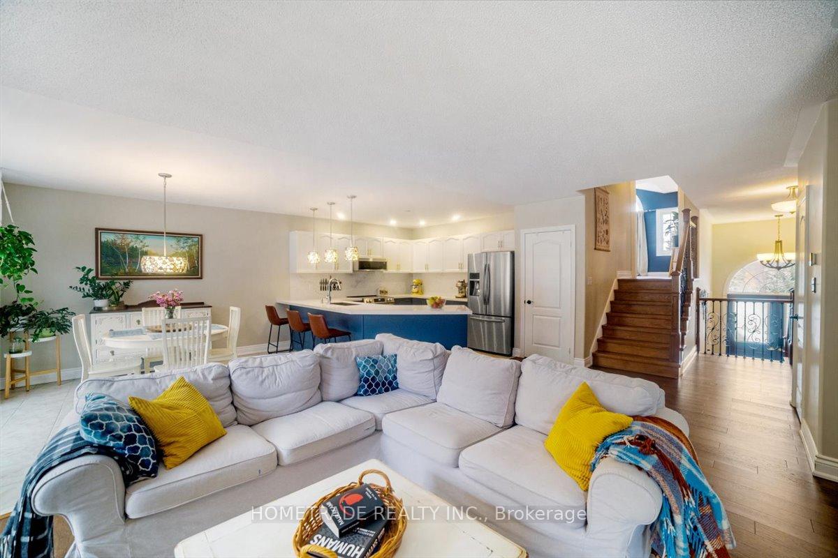 Photo 7 of 52 Bloxham Place, Barrie, Bayshore — HOMEH