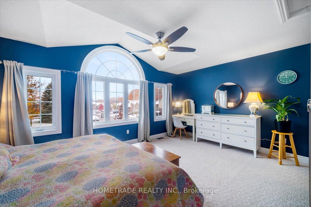 Photo 8 of 52 Bloxham Place, Barrie, Bayshore — HOMEH
