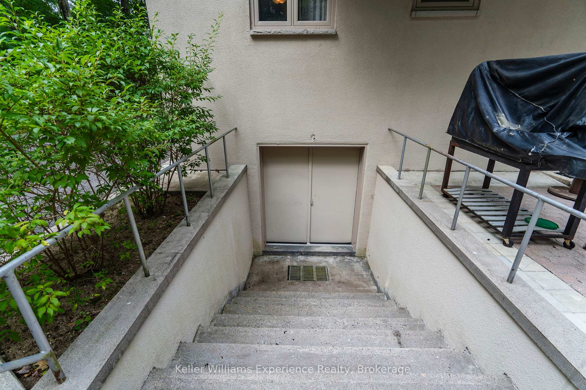 Photo 40 of 9 Bourgeois Court, Tiny, Rural Tiny — HOMEH