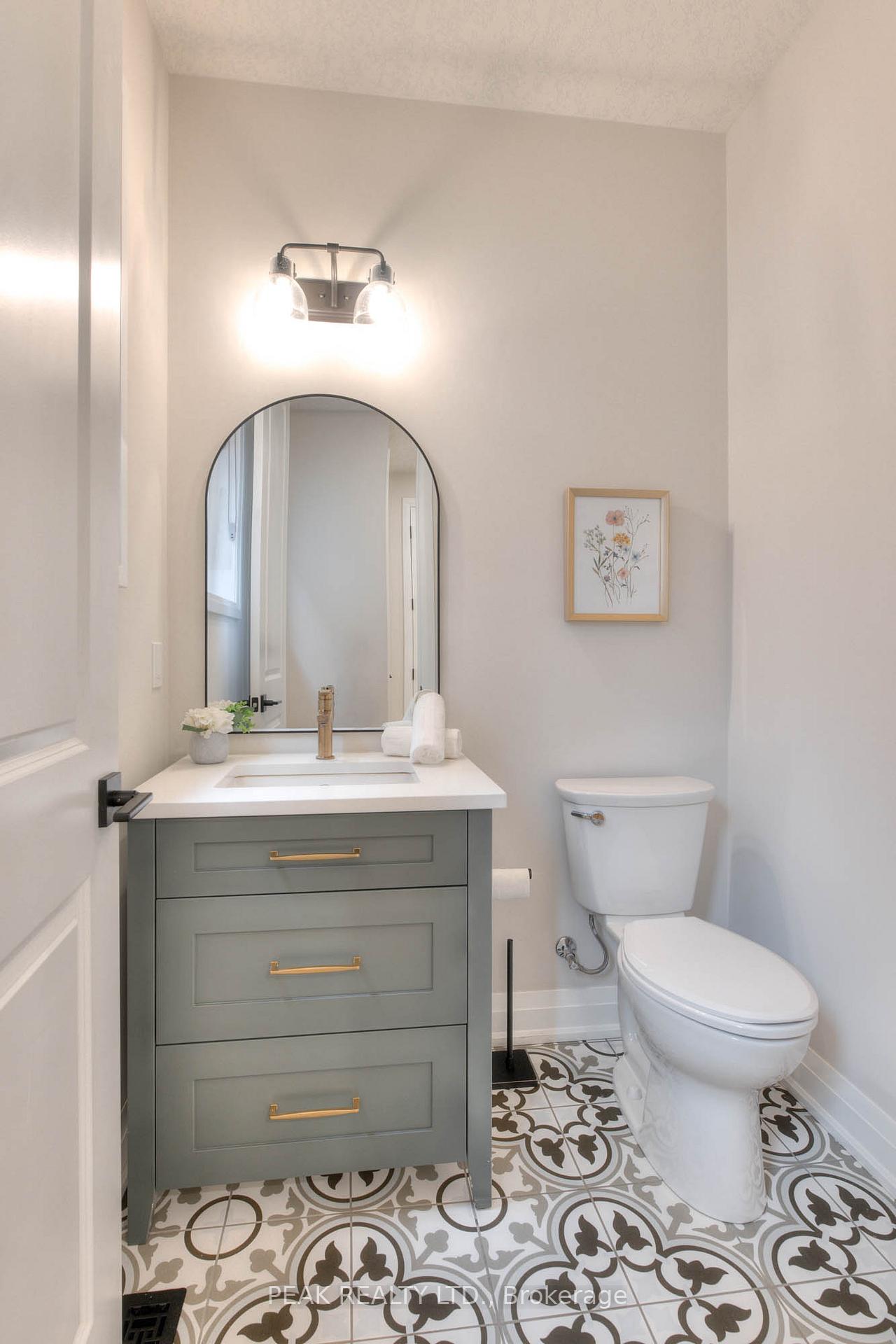 Photo 5 of 231 Forest Creek Drive, Kitchener — HOMEH