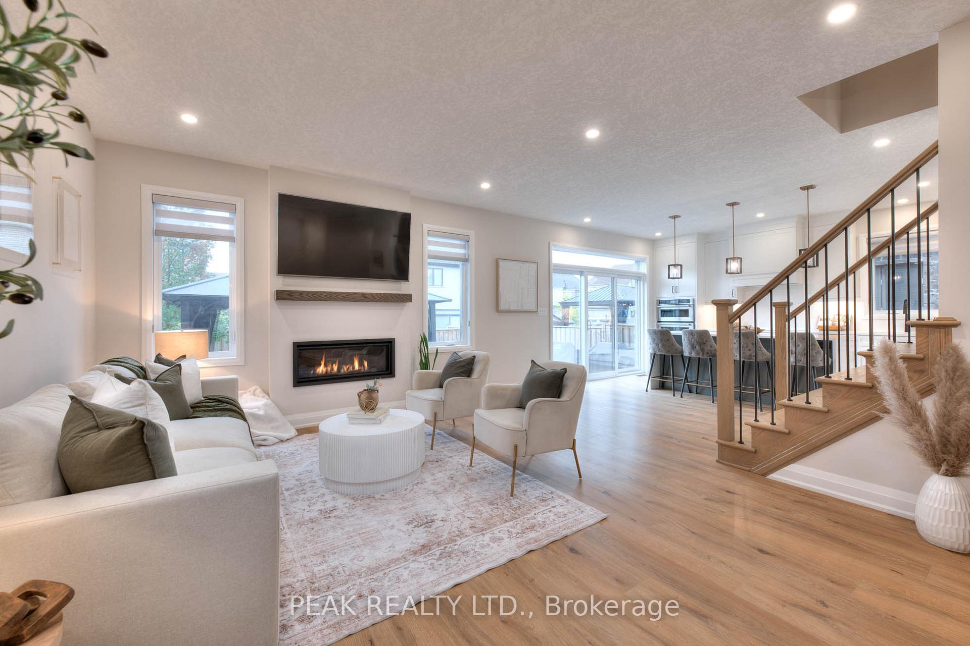 Photo 10 of 231 Forest Creek Drive, Kitchener — HOMEH