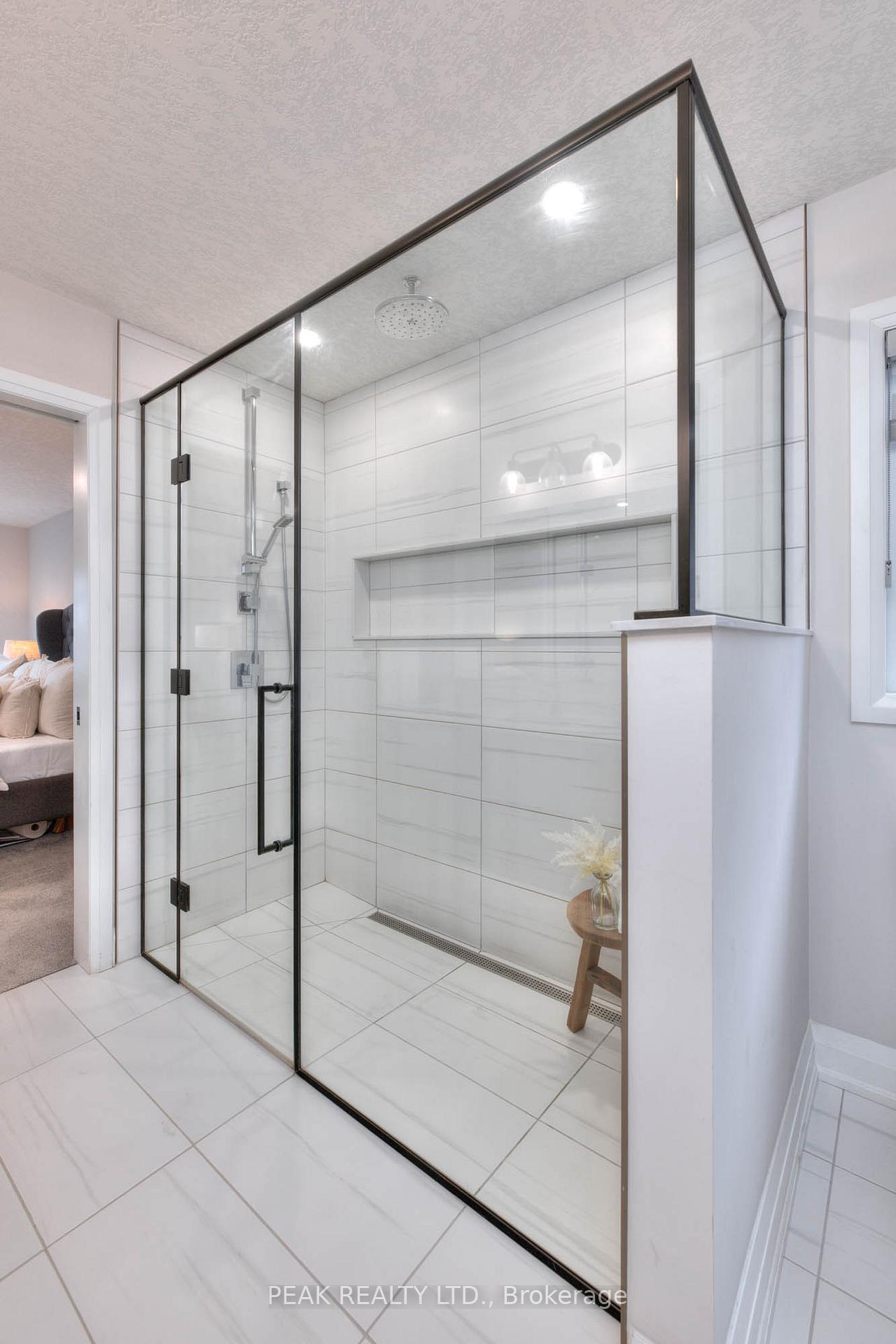 Photo 22 of 231 Forest Creek Drive, Kitchener — HOMEH