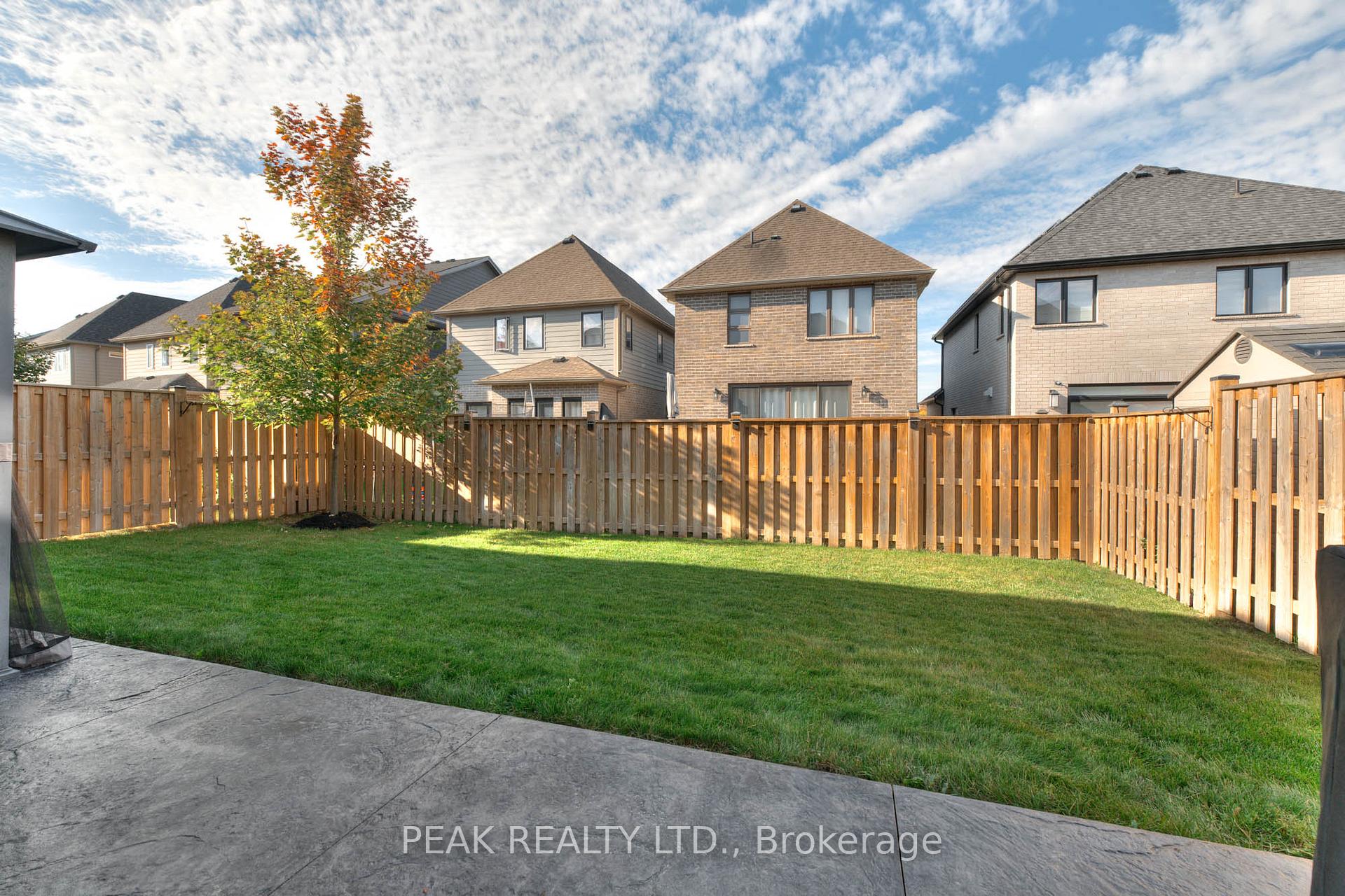 Photo 41 of 231 Forest Creek Drive, Kitchener — HOMEH