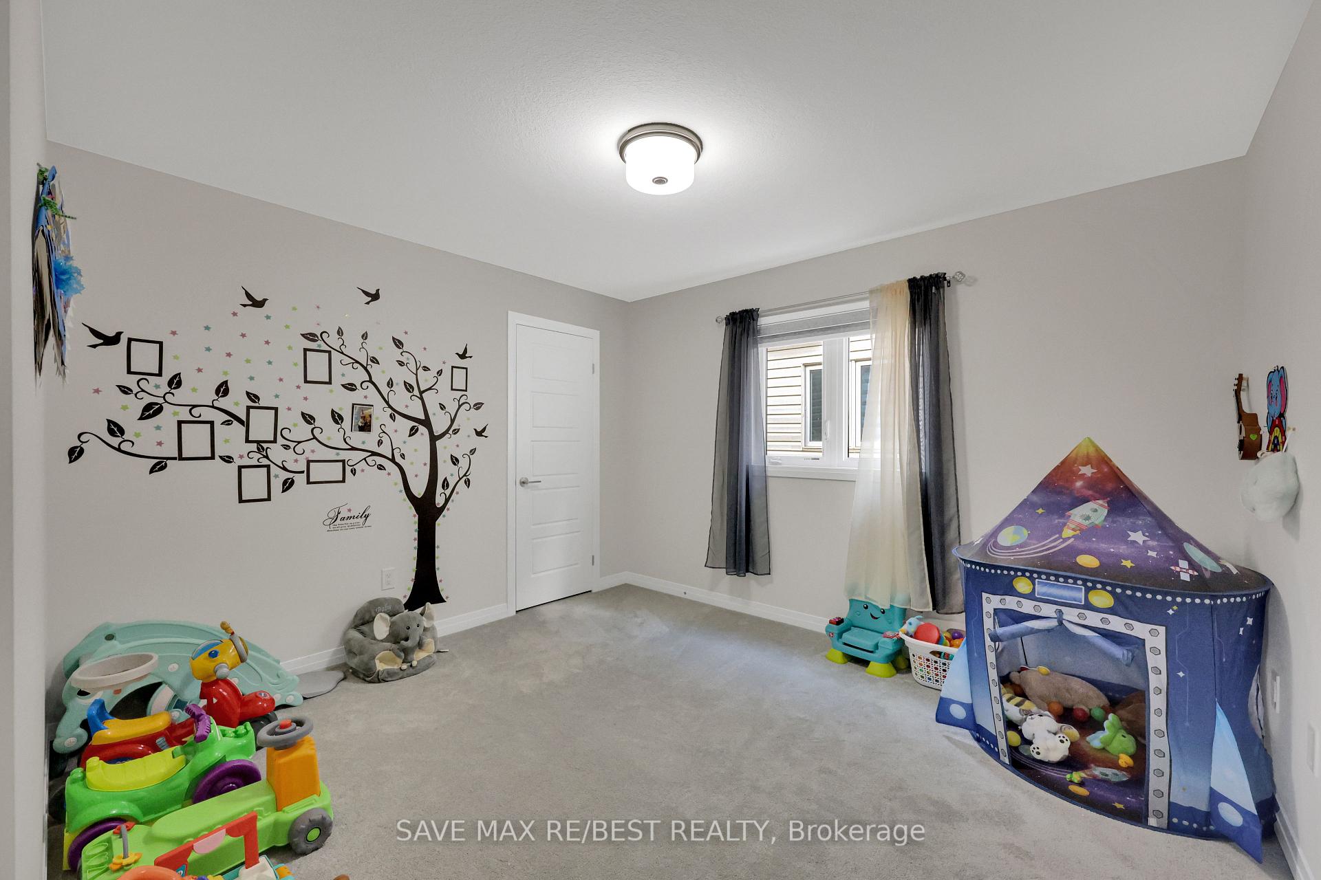 Photo 25 of 130 Hitchman Street, Brant, Paris — HOMEH
