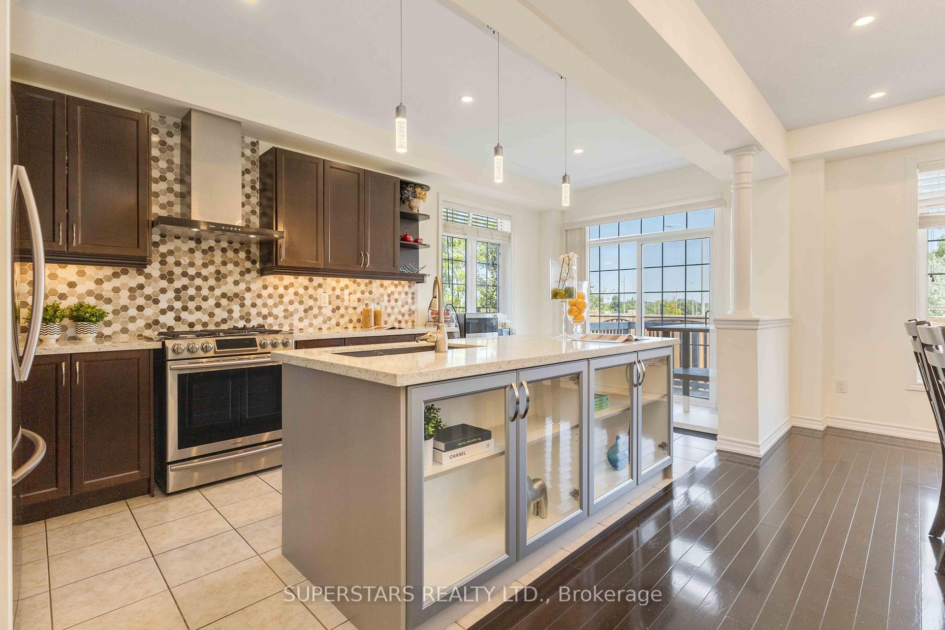 Photo 5 of 70 Living Cres, Markham, Victoria Square — HOMEH