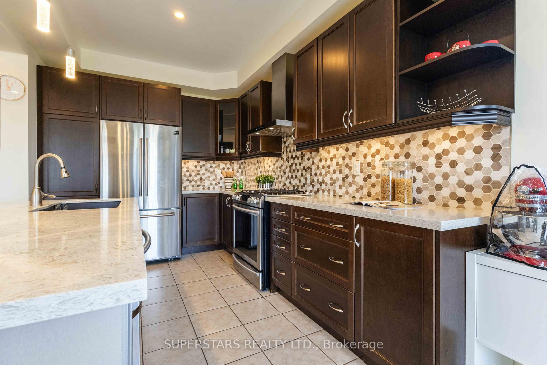 Photo 7 of 70 Living Cres, Markham, Victoria Square — HOMEH