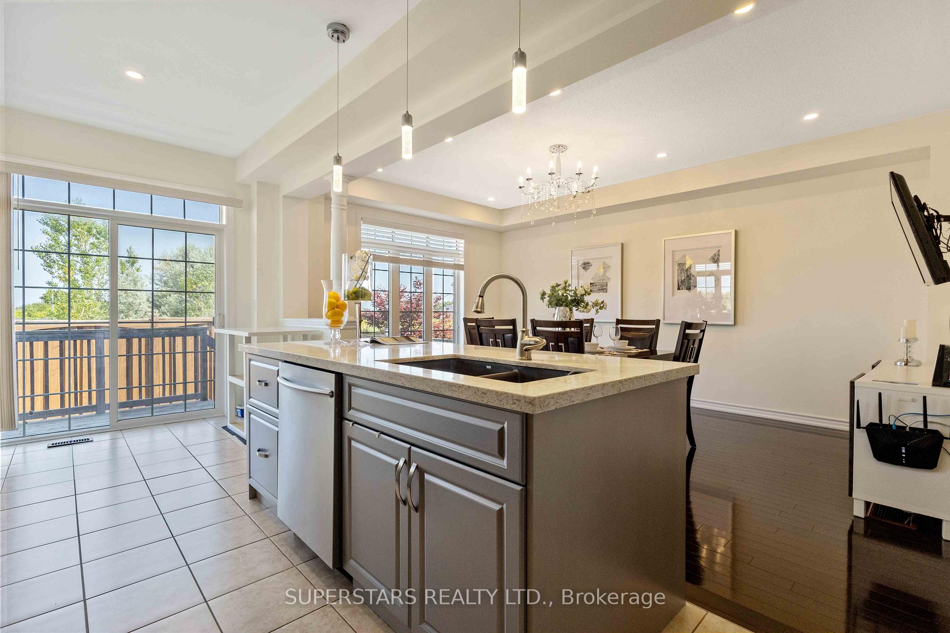 Photo 18 of 70 Living Cres, Markham, Victoria Square — HOMEH