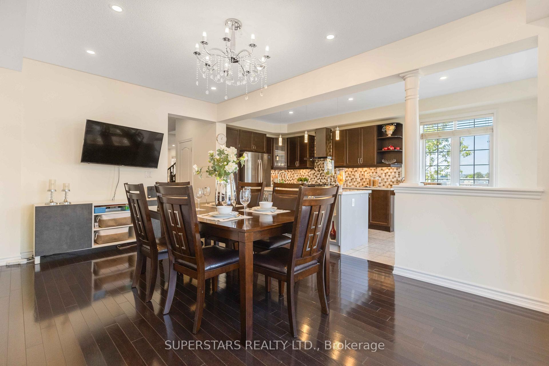 Photo 8 of 70 Living Cres, Markham, Victoria Square — HOMEH