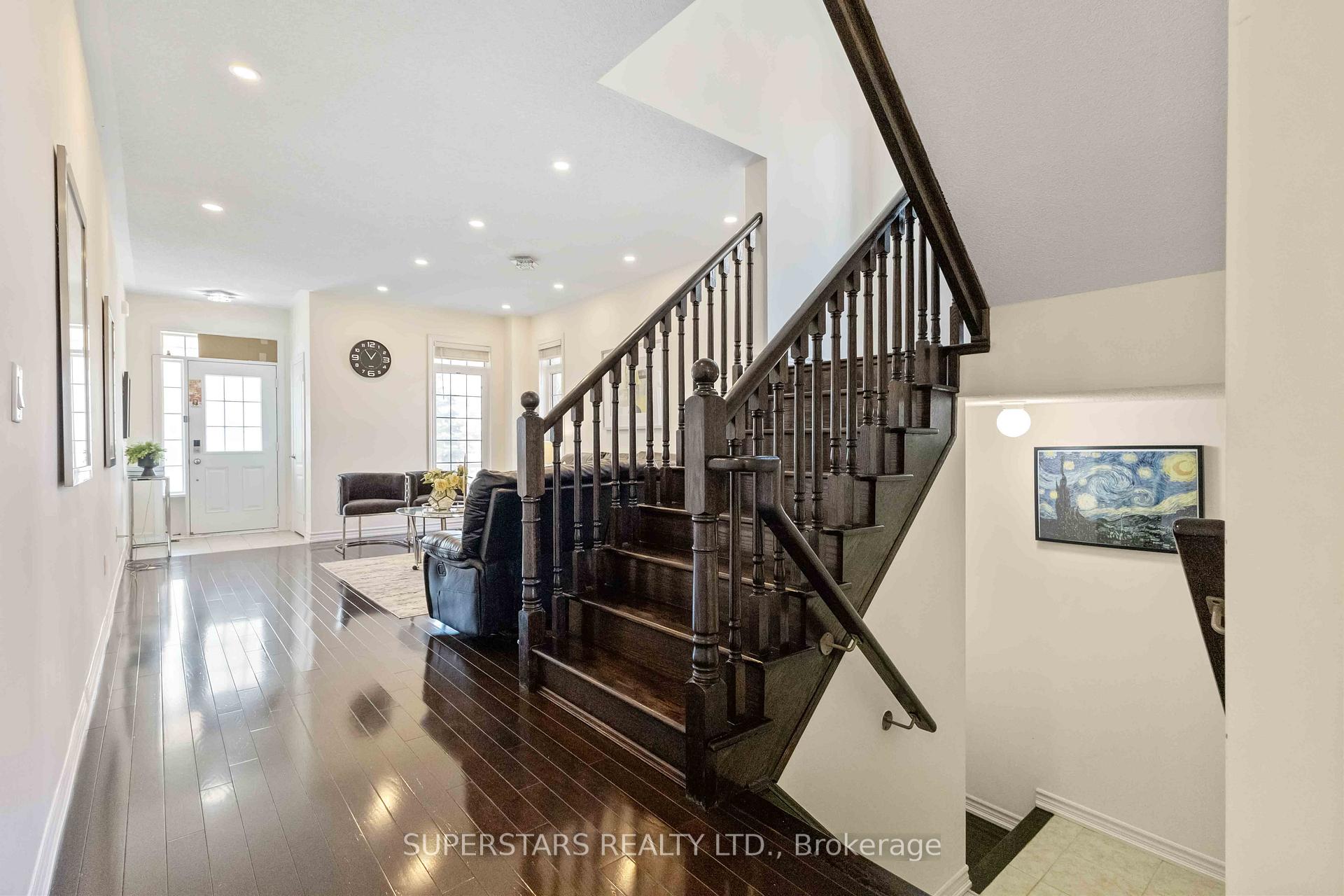 Photo 20 of 70 Living Cres, Markham, Victoria Square — HOMEH