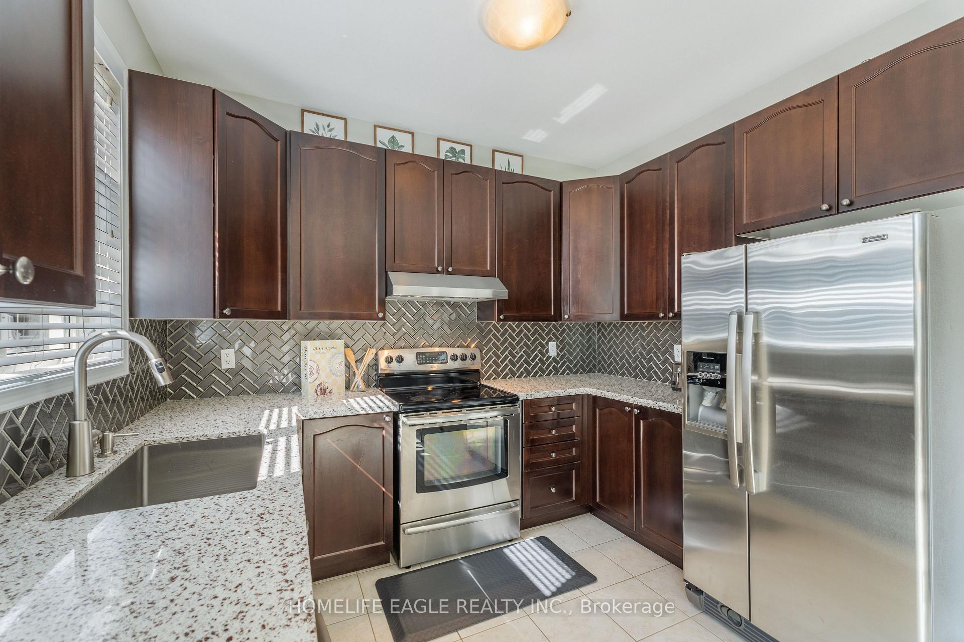 Photo 12 of 91 Eclipse Place, Oshawa, Windfields — HOMEH