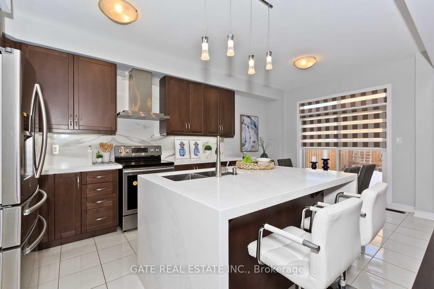 Photo 5 of 5 Nocturne Avenue, Vaughan, Kleinburg — HOMEH