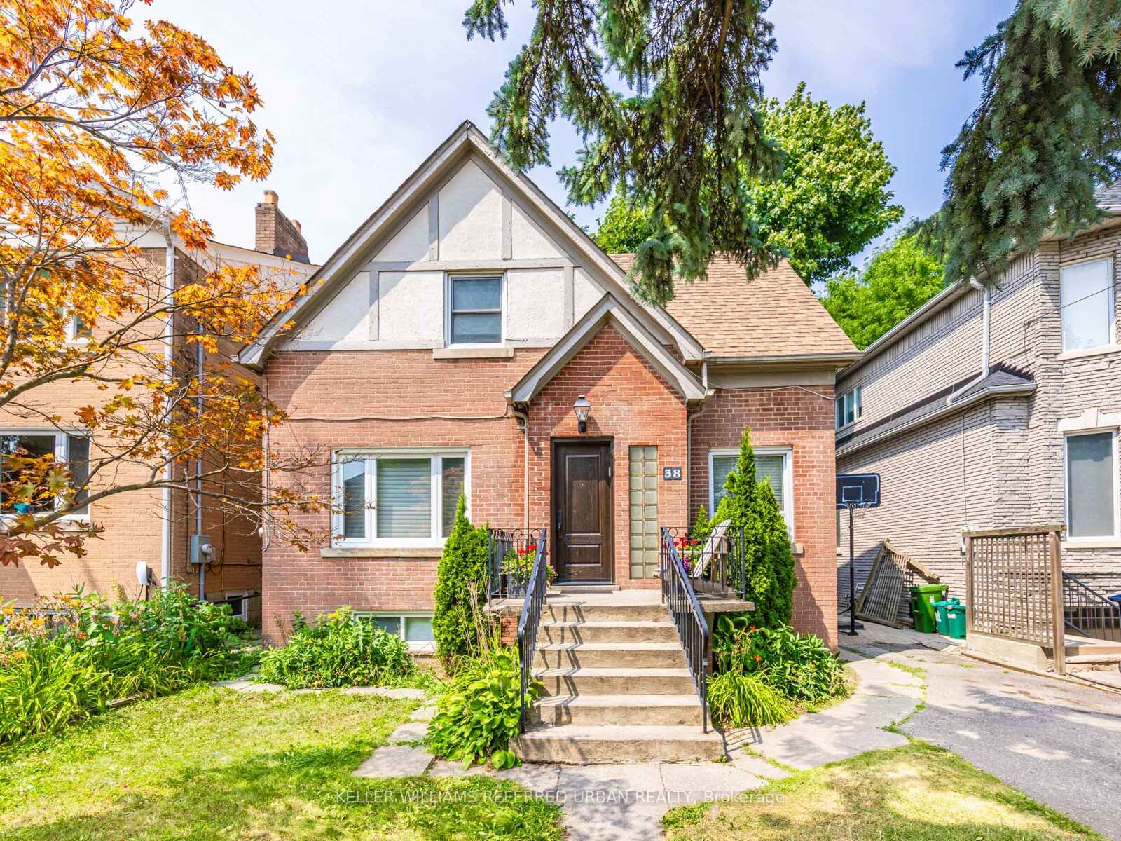 Photo 1 of 38 Viewmount Avenue, Toronto, Englemount-Lawrence — HOMEH
