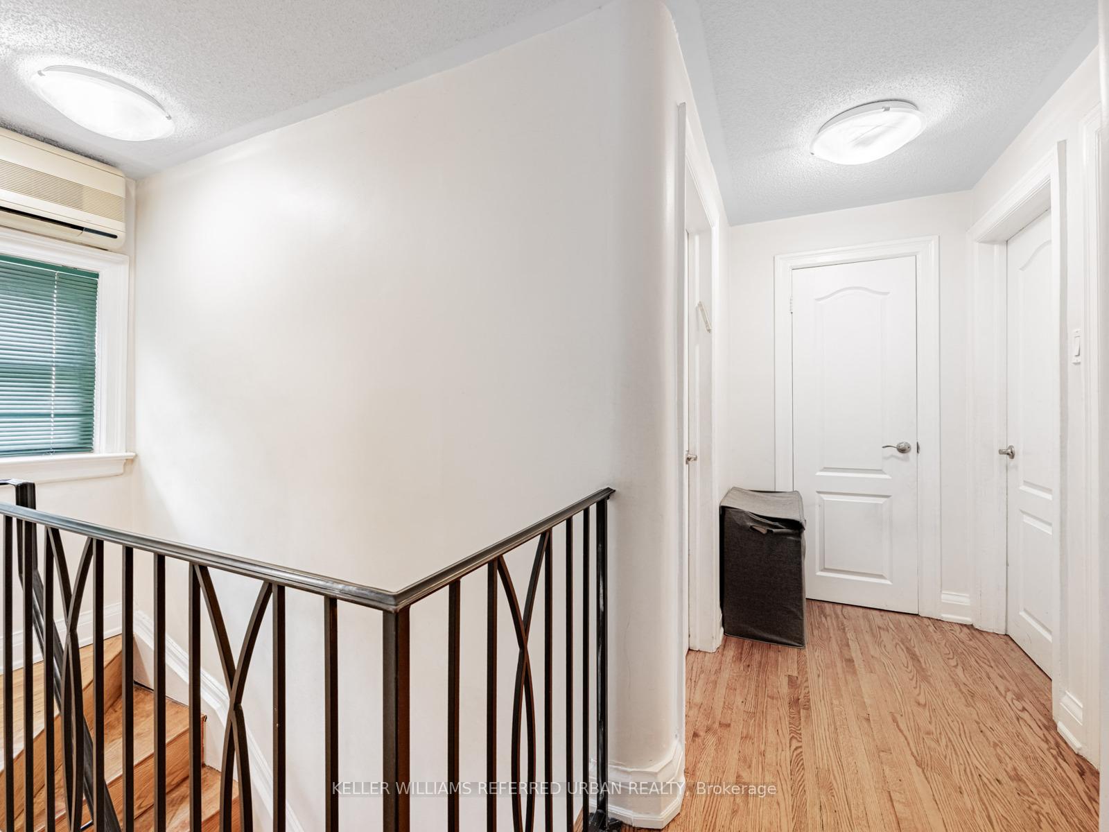 Photo 8 of 38 Viewmount Avenue, Toronto, Englemount-Lawrence — HOMEH