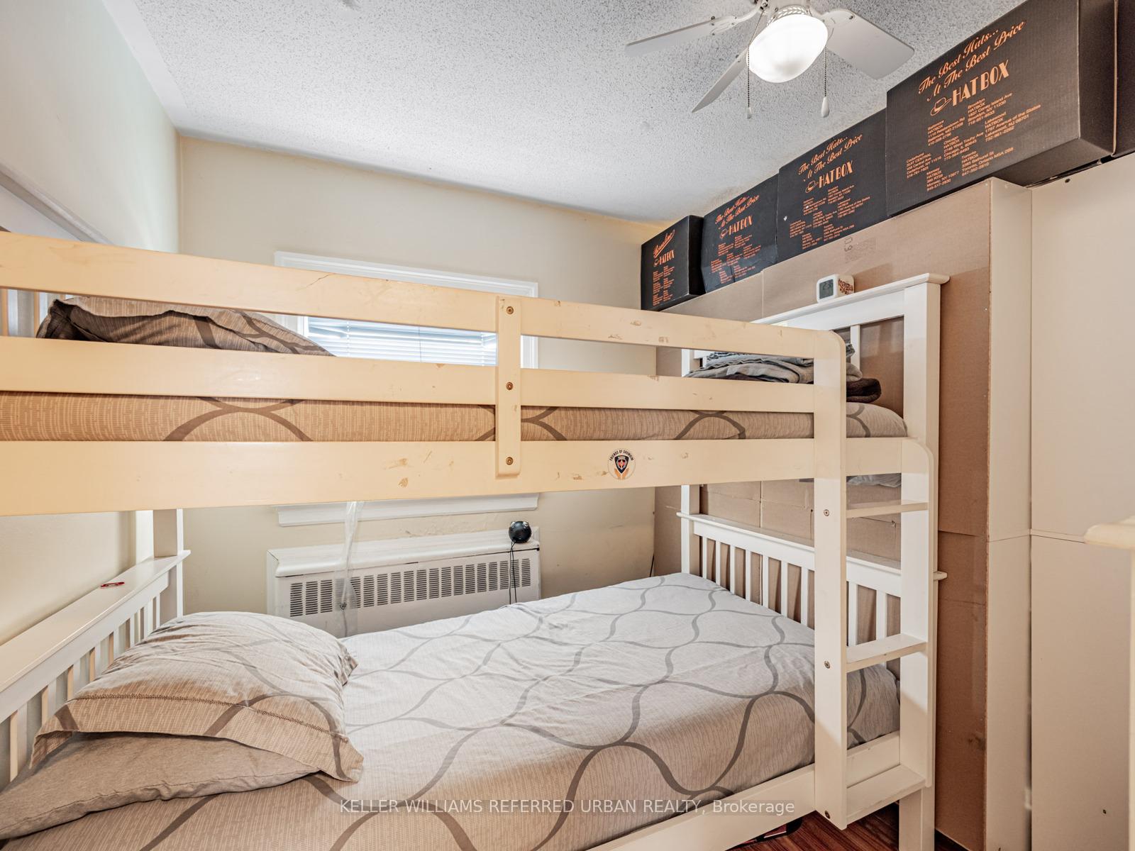 Photo 17 of 38 Viewmount Avenue, Toronto, Englemount-Lawrence — HOMEH