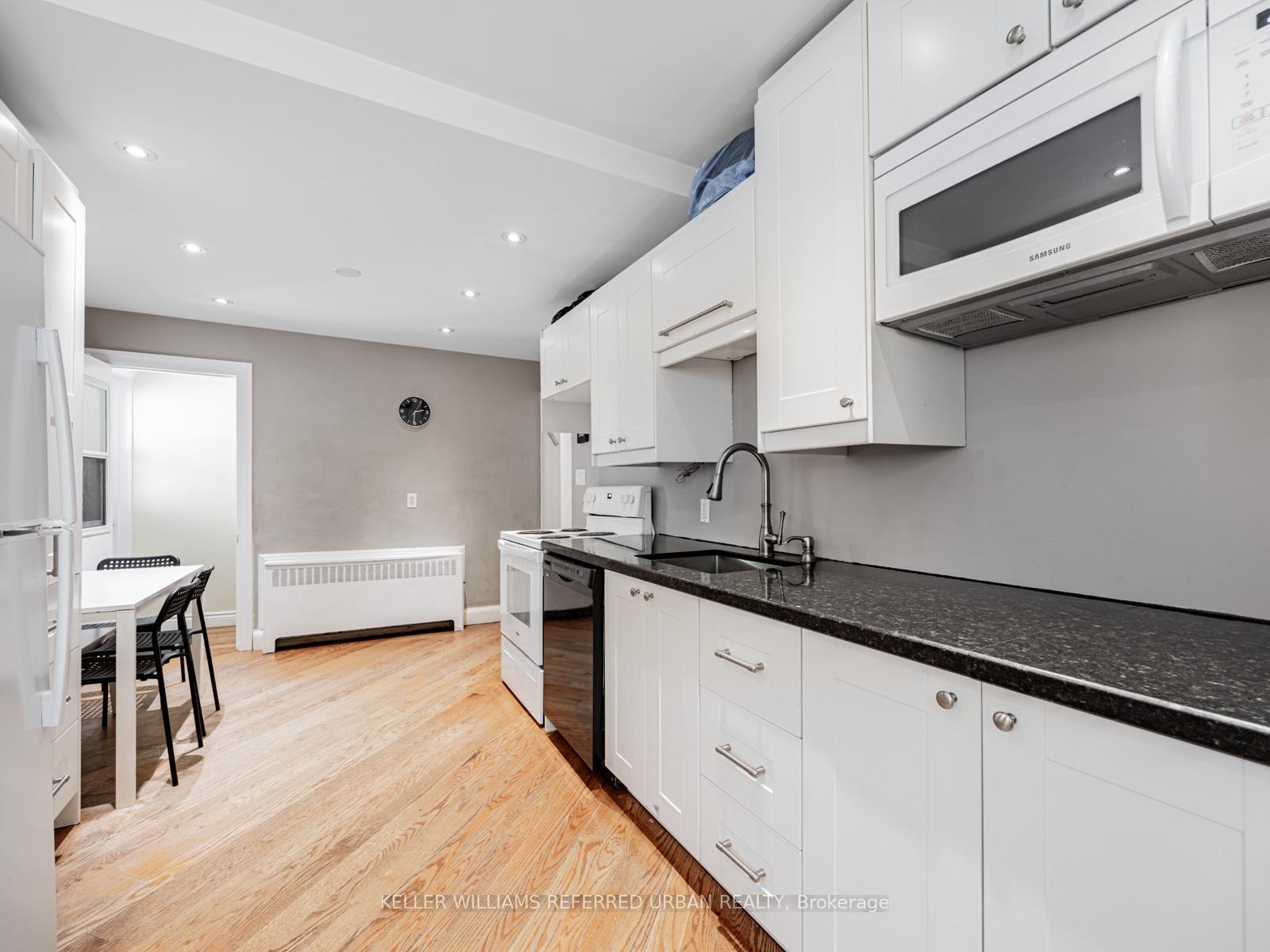 Photo 26 of 38 Viewmount Avenue, Toronto, Englemount-Lawrence — HOMEH
