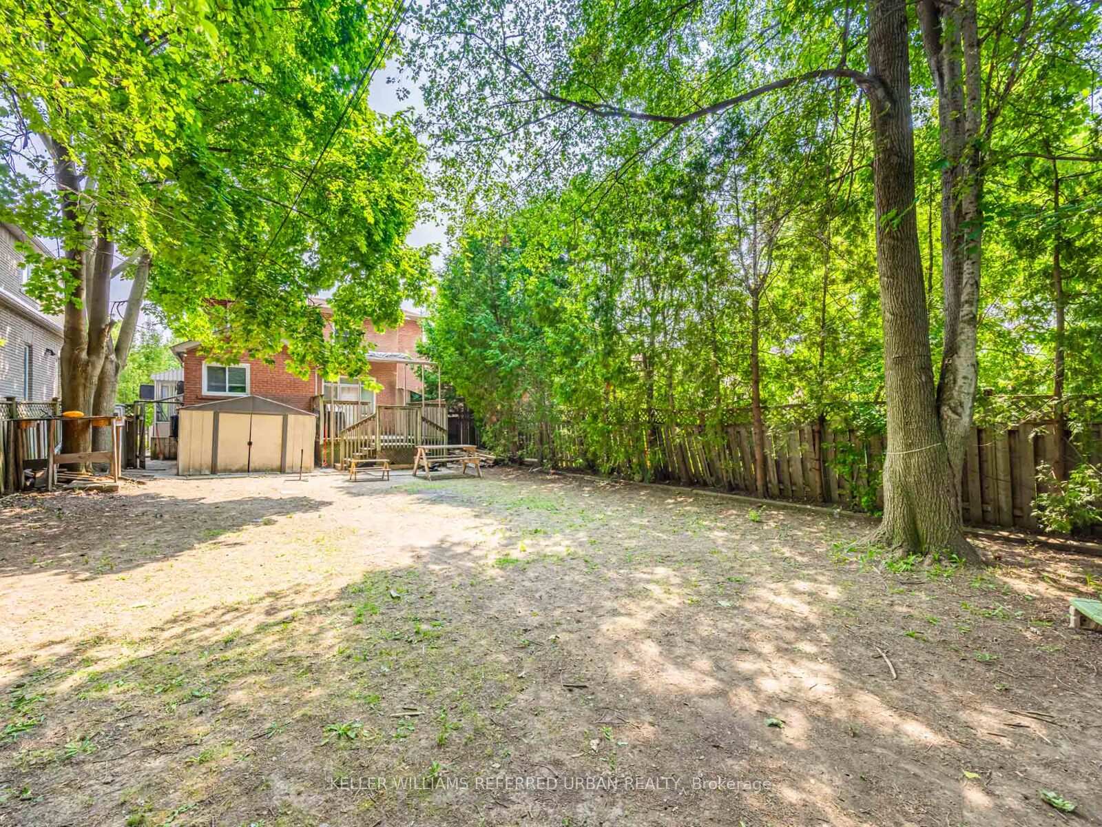 Photo 31 of 38 Viewmount Avenue, Toronto, Englemount-Lawrence — HOMEH