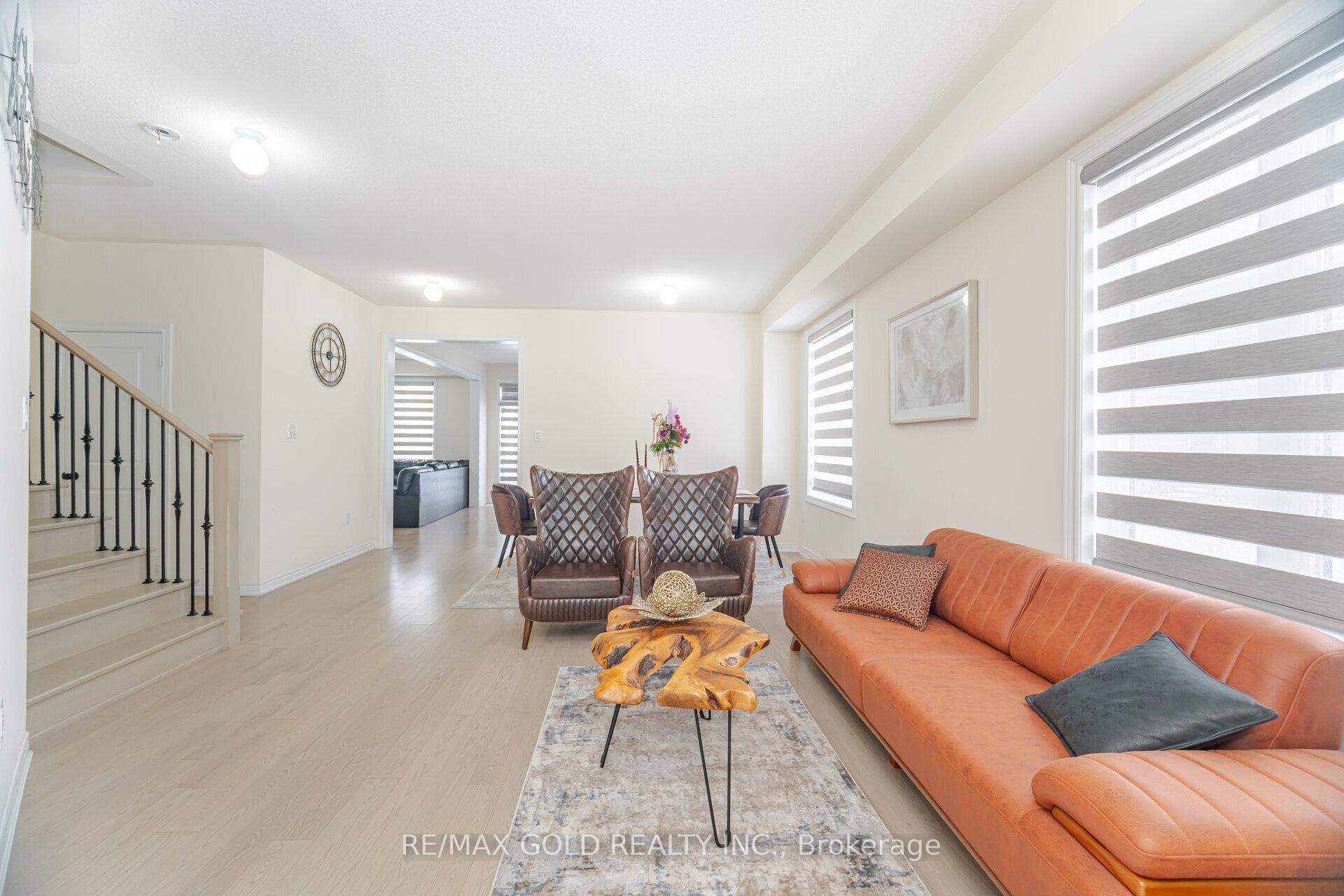 Photo 6 of 483 Black Cherry Crescent, Shelburne — HOMEH