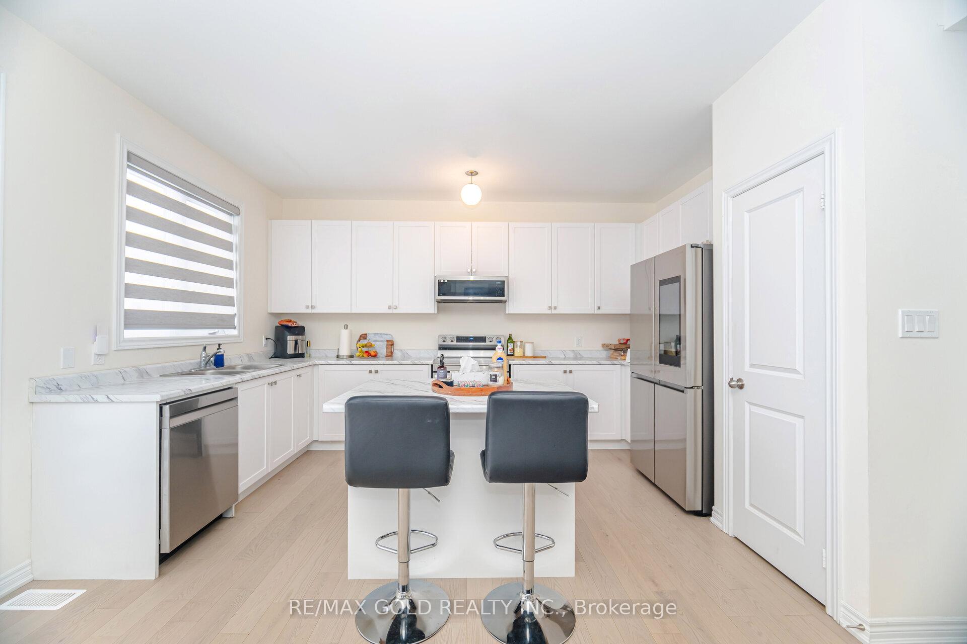Photo 14 of 483 Black Cherry Crescent, Shelburne — HOMEH