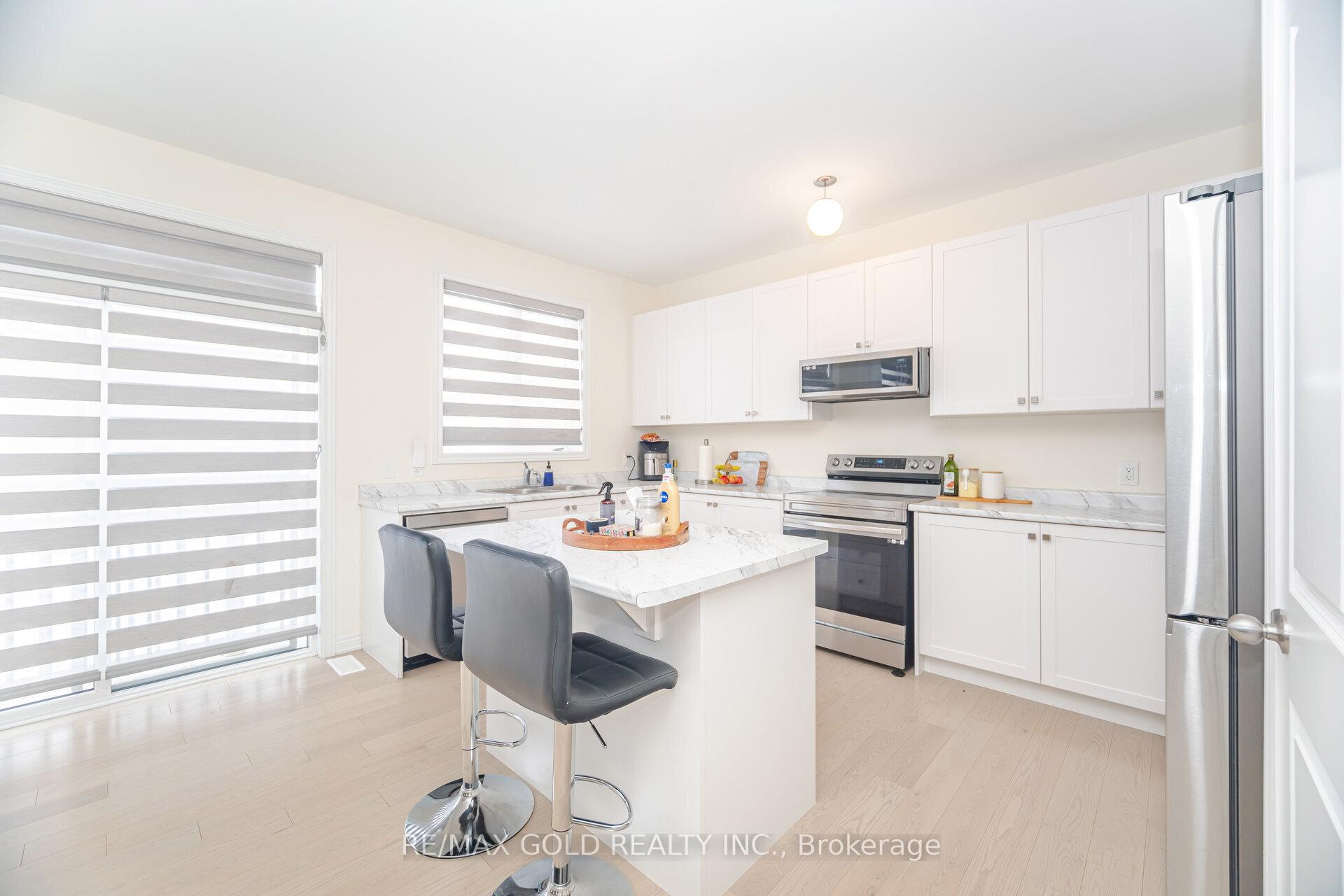 Photo 18 of 483 Black Cherry Crescent, Shelburne — HOMEH