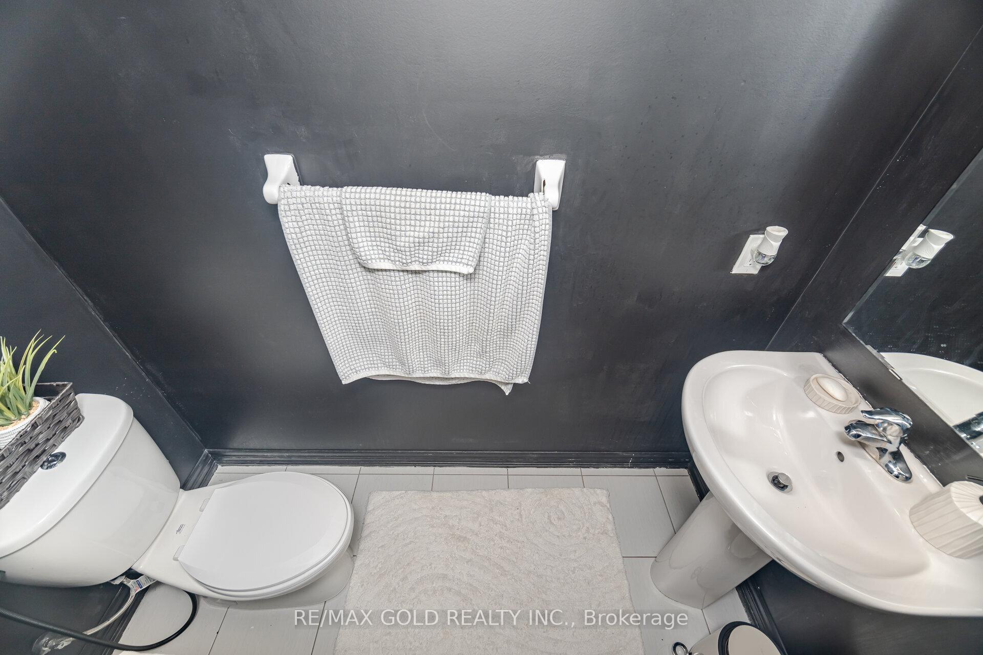 Photo 20 of 483 Black Cherry Crescent, Shelburne — HOMEH