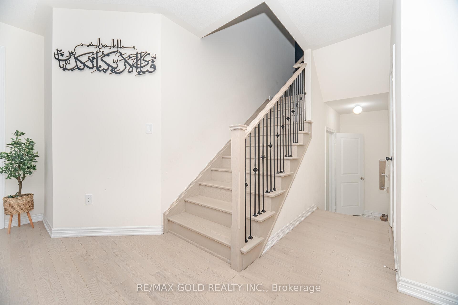 Photo 17 of 483 Black Cherry Crescent, Shelburne — HOMEH