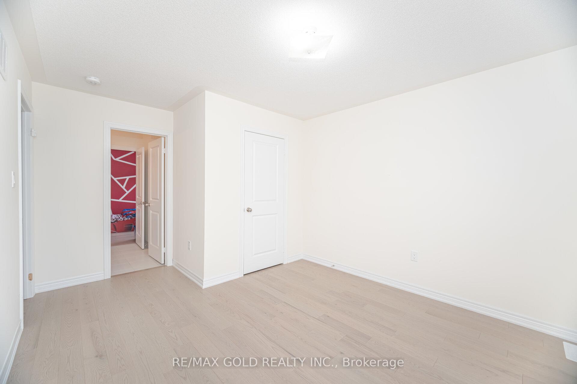 Photo 35 of 483 Black Cherry Crescent, Shelburne — HOMEH