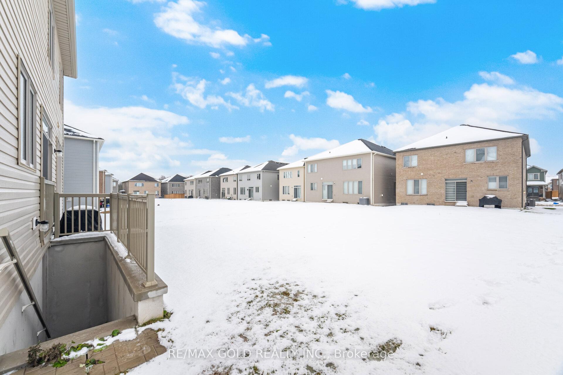 Photo 48 of 483 Black Cherry Crescent, Shelburne — HOMEH