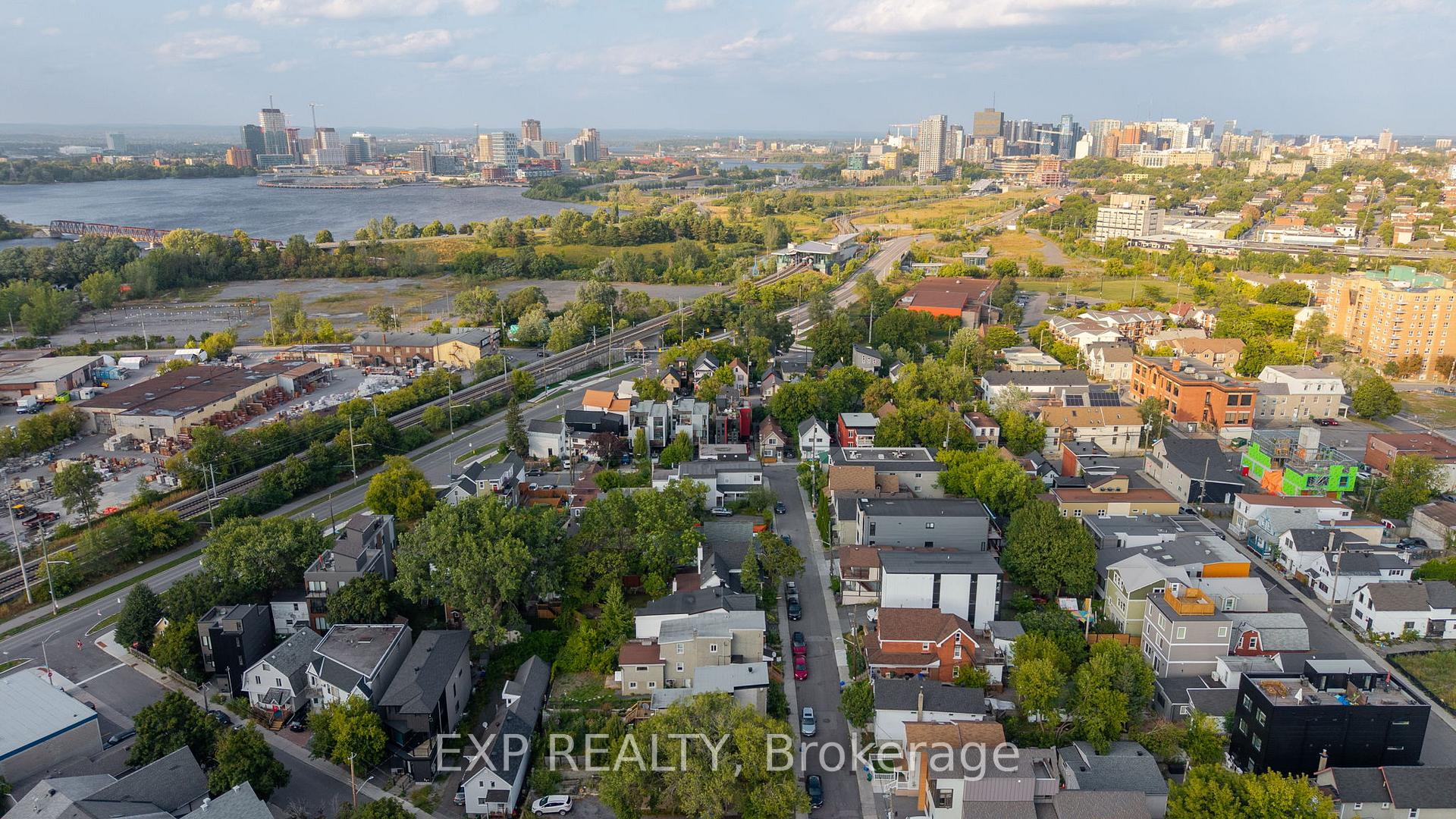Photo 14 of 23 Lowrey Street, Ottawa, Hintonburg — HOMEH