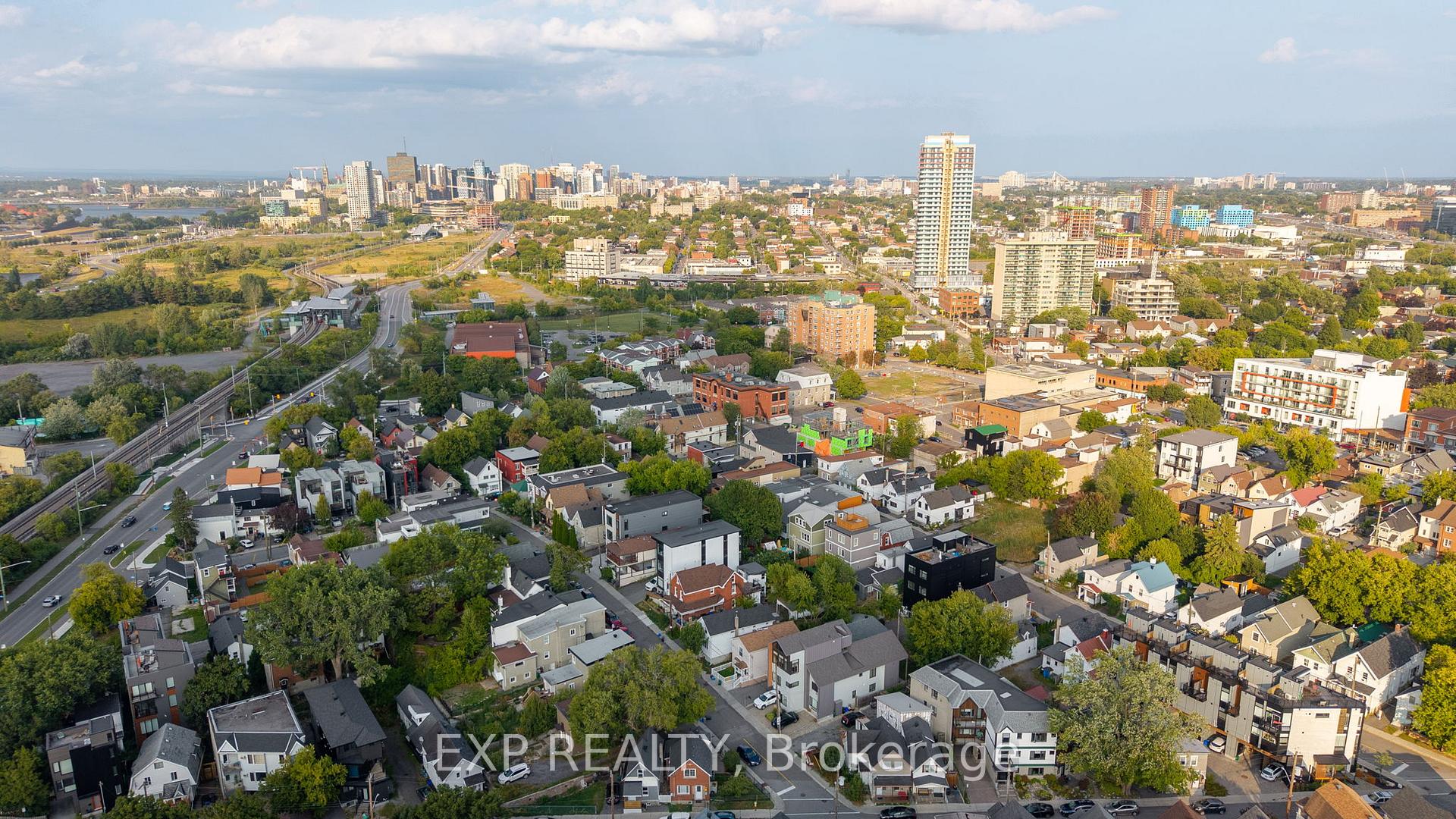 Photo 12 of 23 Lowrey Street, Ottawa, Hintonburg — HOMEH