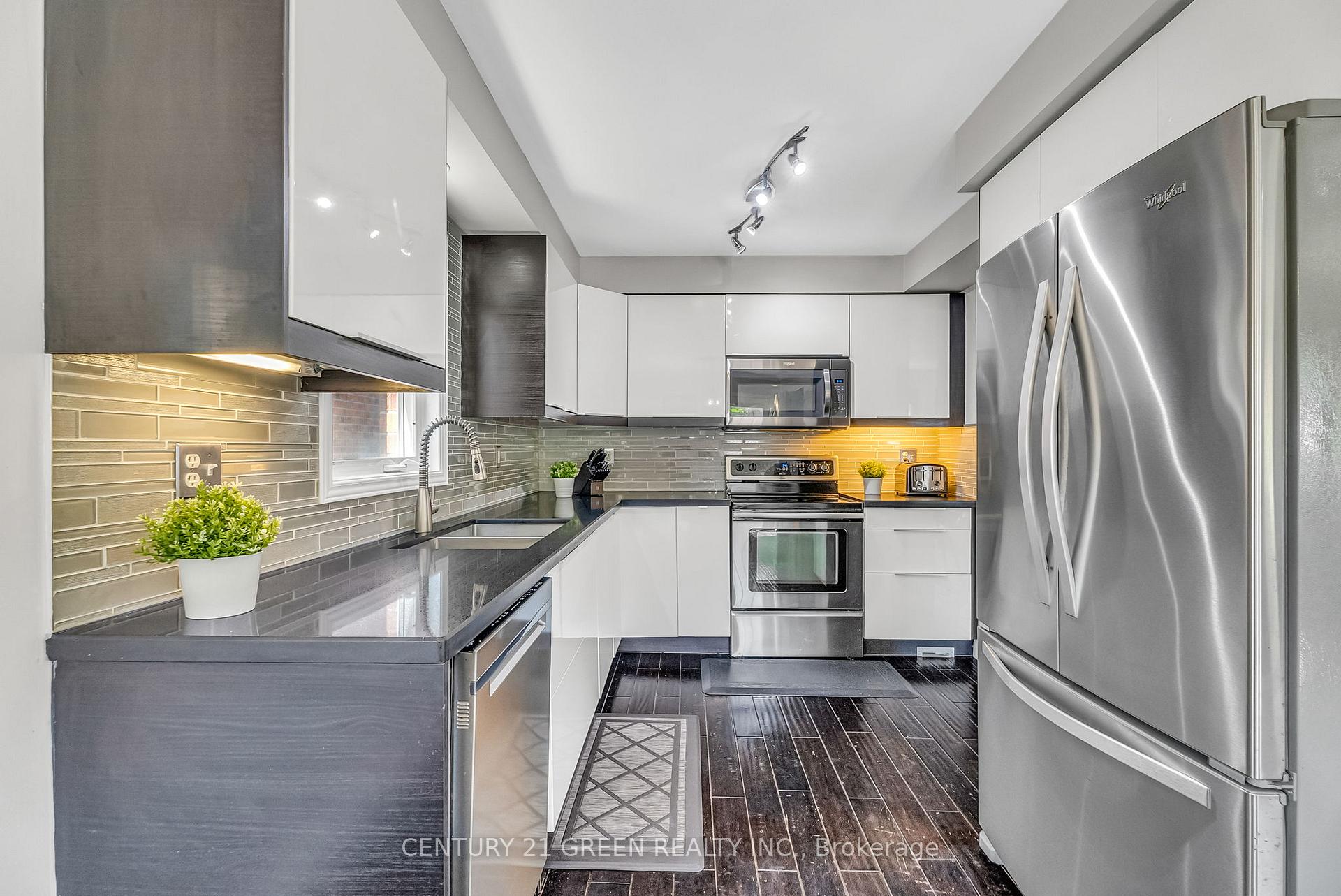 Photo 16 of 410 Duncan Lane, Milton, Scott — HOMEH