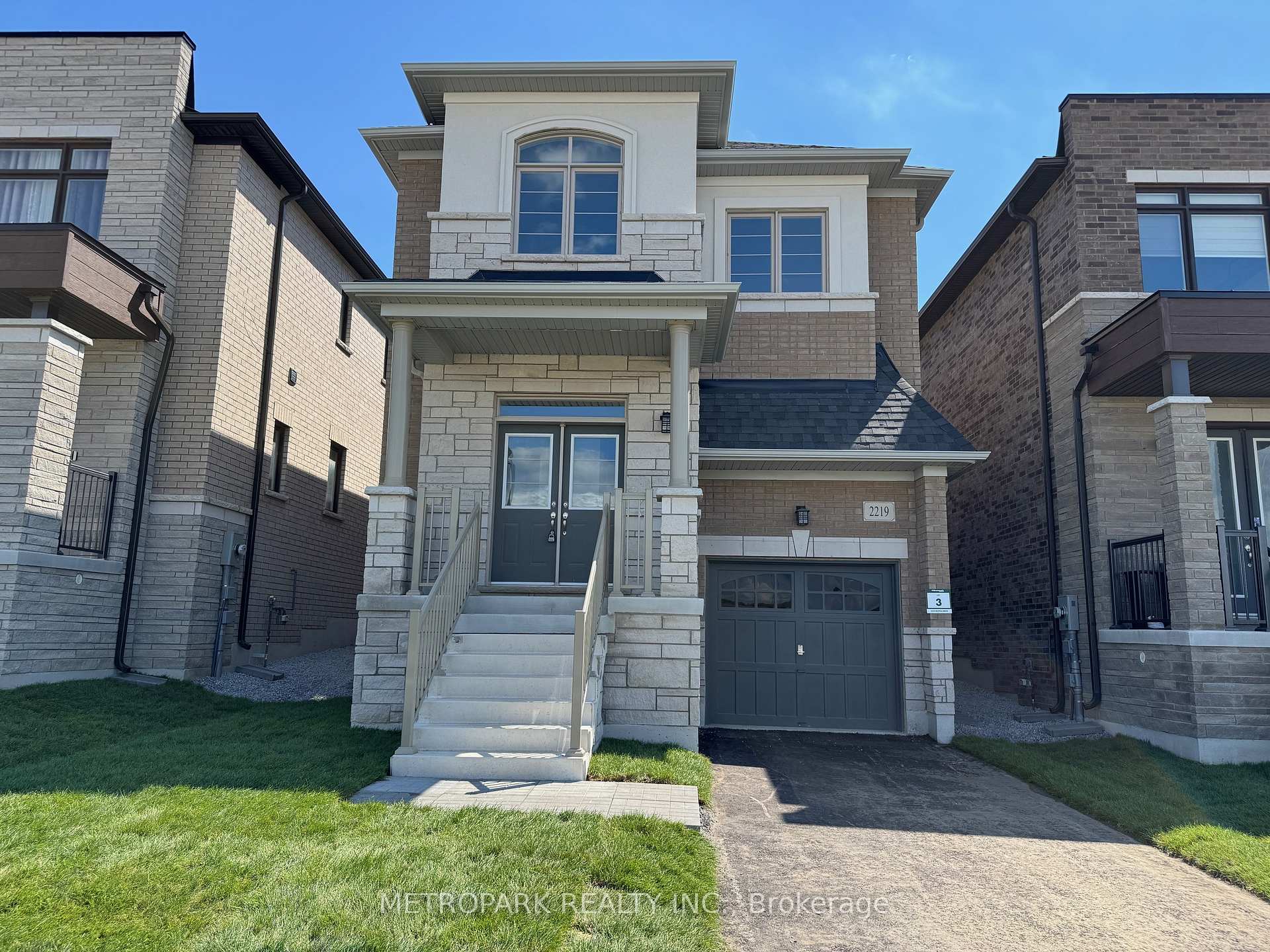 Photo 1 of 2219 Crystal Drive, Oshawa, Kedron — HOMEH