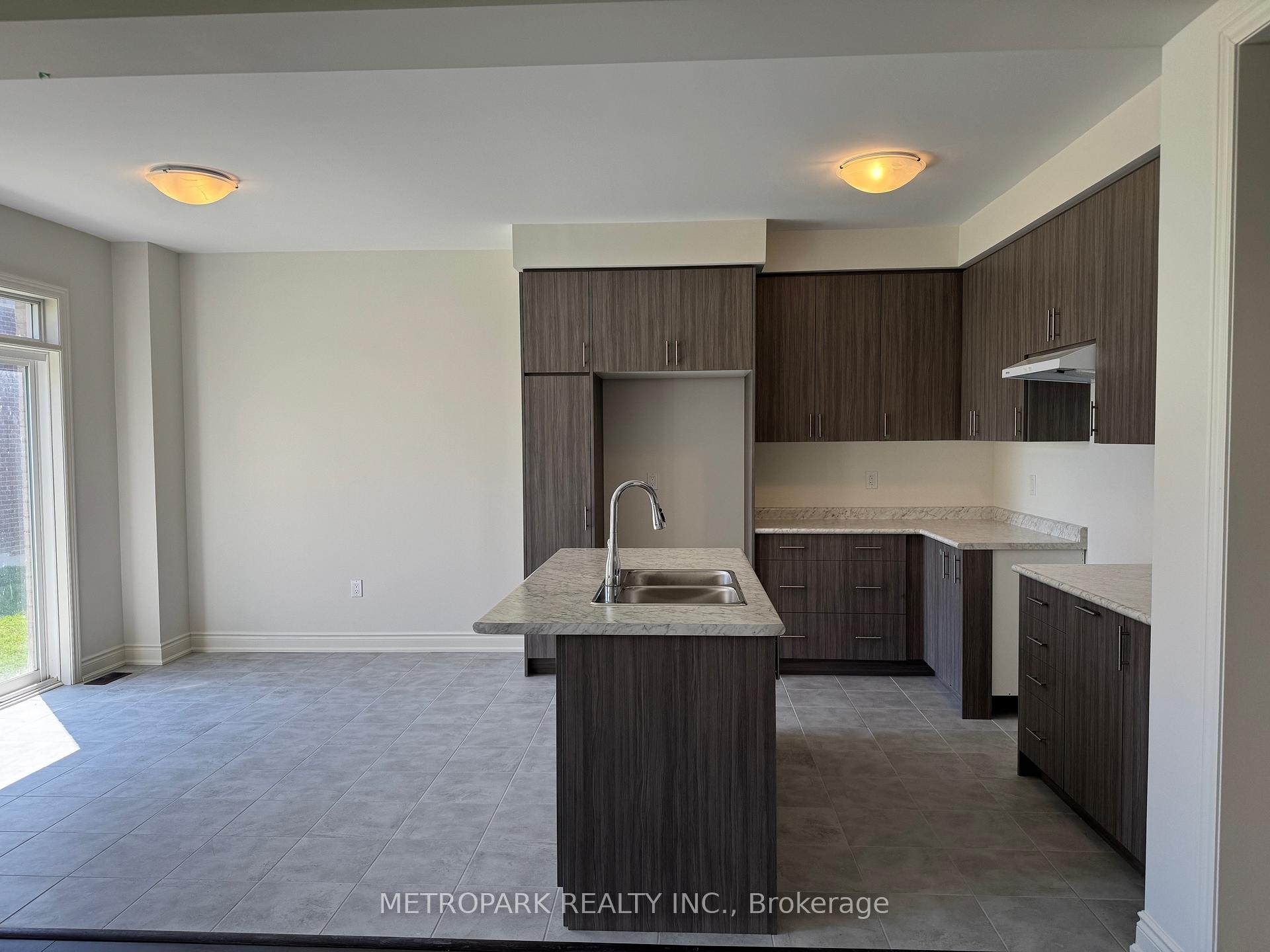Photo 4 of 2219 Crystal Drive, Oshawa, Kedron — HOMEH