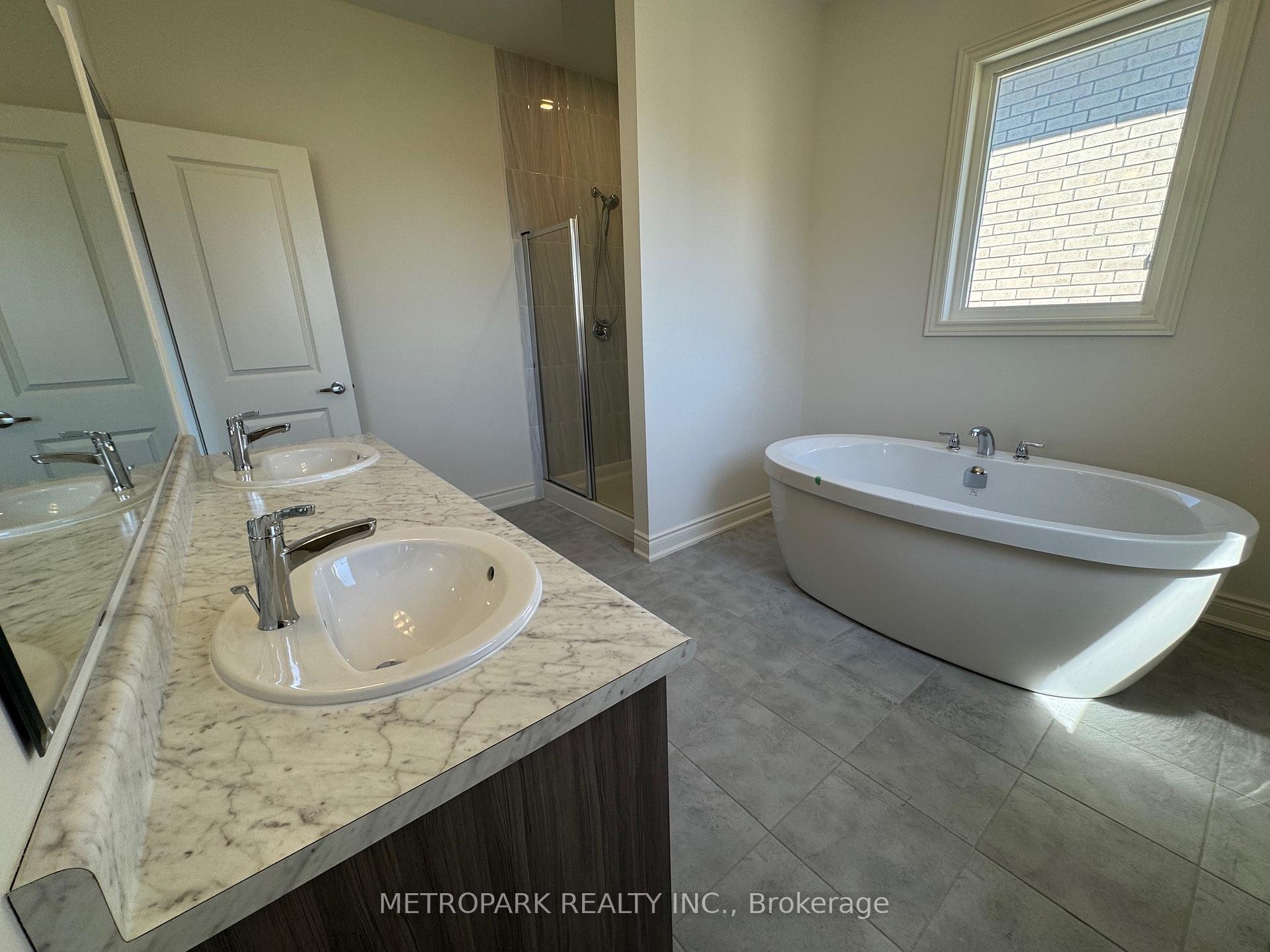 Photo 7 of 2219 Crystal Drive, Oshawa, Kedron — HOMEH