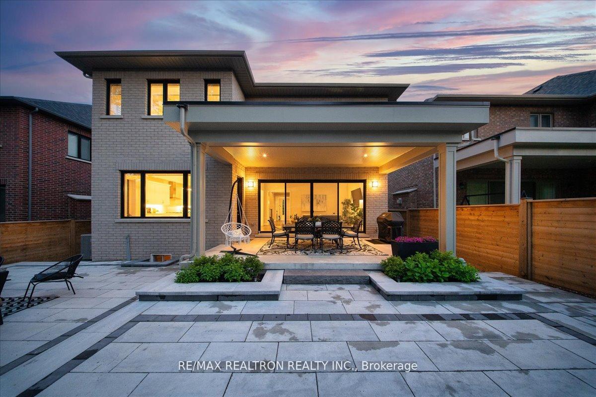 Photo 12 of 92 Klees Crescent, Aurora, Aurora Highlands — HOMEH