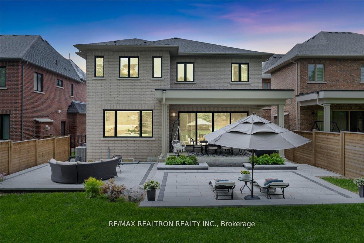 Photo 10 of 92 Klees Crescent, Aurora, Aurora Highlands — HOMEH