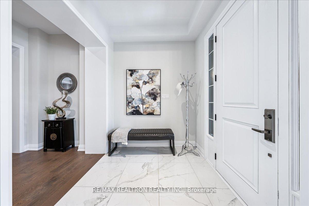 Photo 7 of 92 Klees Crescent, Aurora, Aurora Highlands — HOMEH