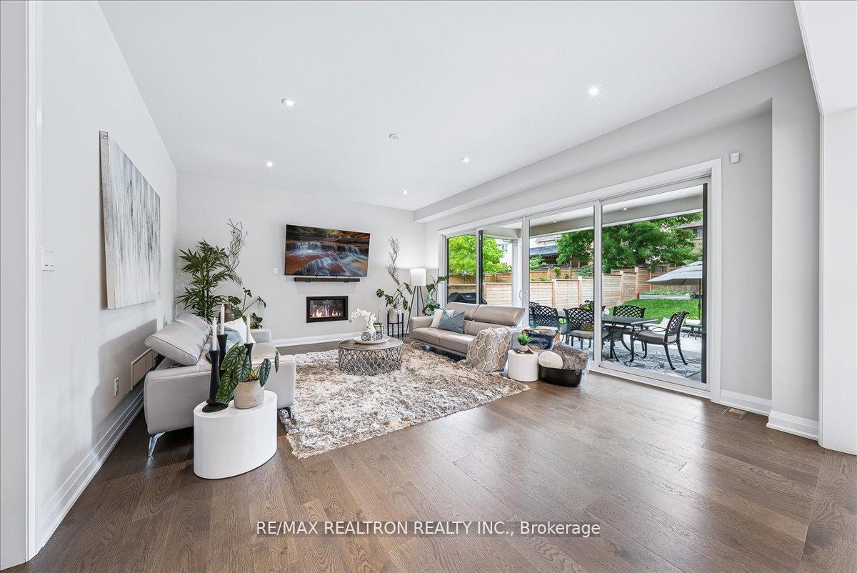 Photo 23 of 92 Klees Crescent, Aurora, Aurora Highlands — HOMEH
