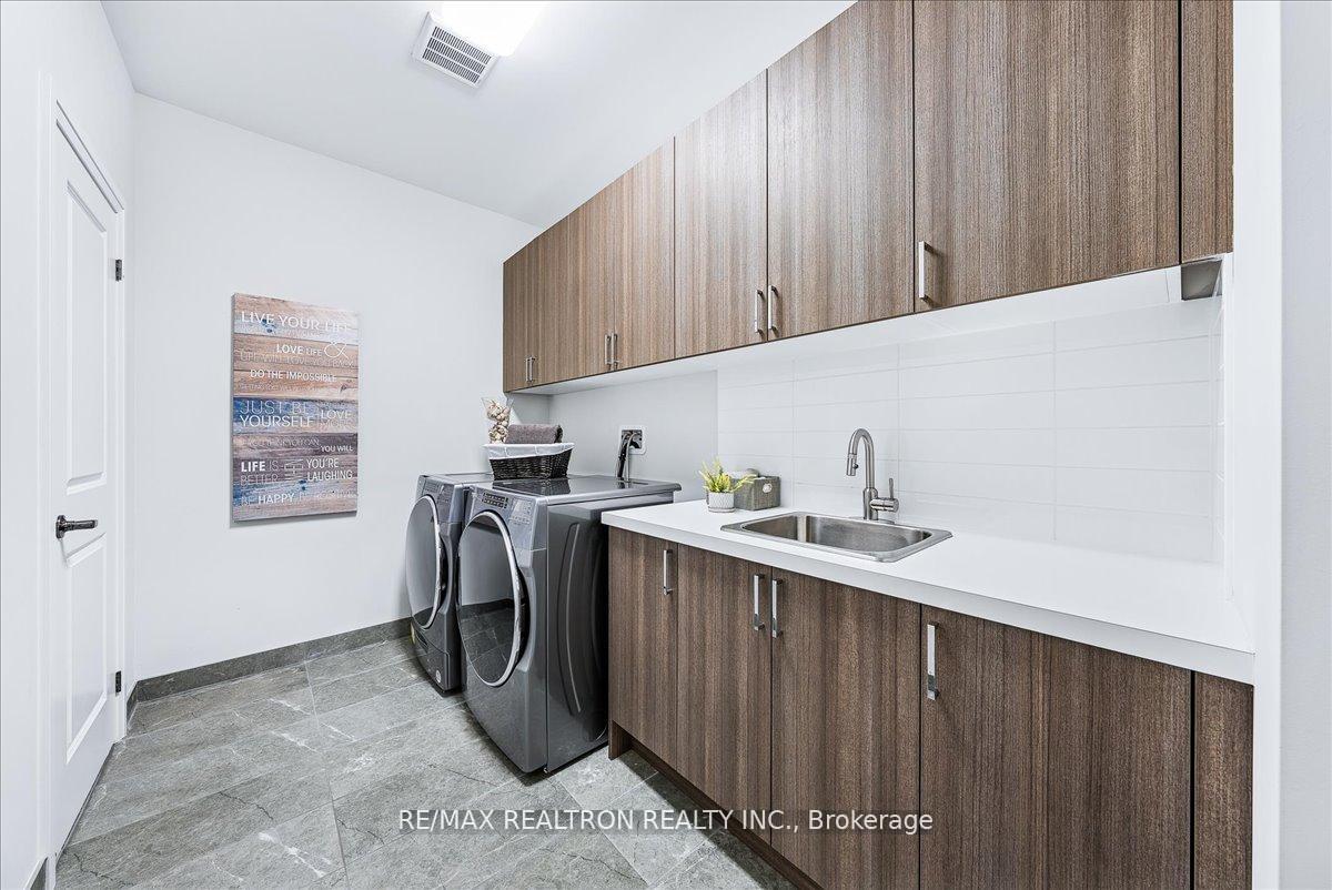 Photo 31 of 92 Klees Crescent, Aurora, Aurora Highlands — HOMEH