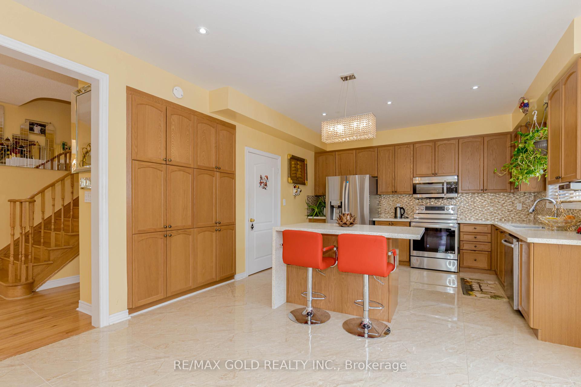 Photo 12 of 1554 Bruny Avenue, Pickering, Duffin Heights — HOMEH