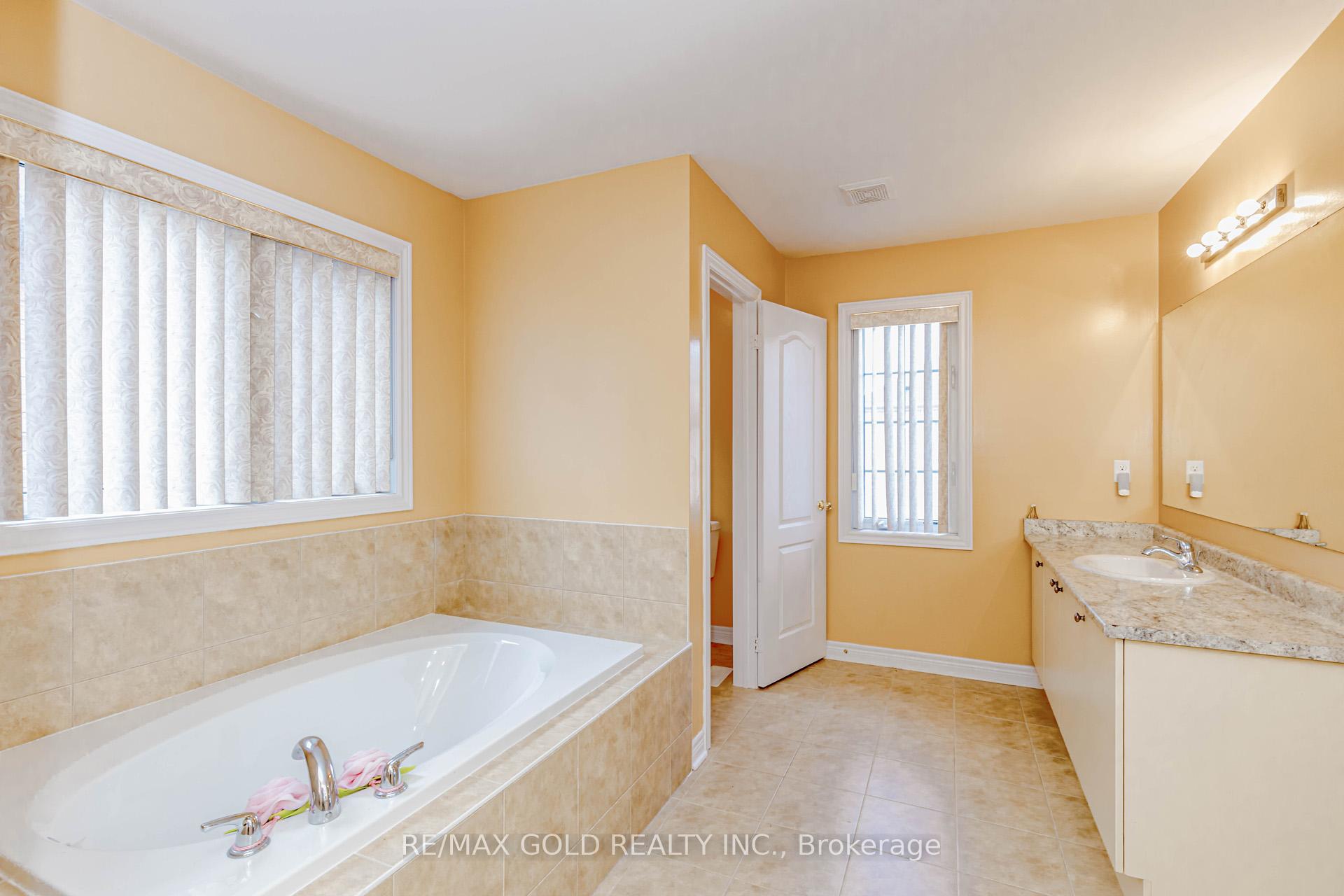 Photo 17 of 1554 Bruny Avenue, Pickering, Duffin Heights — HOMEH