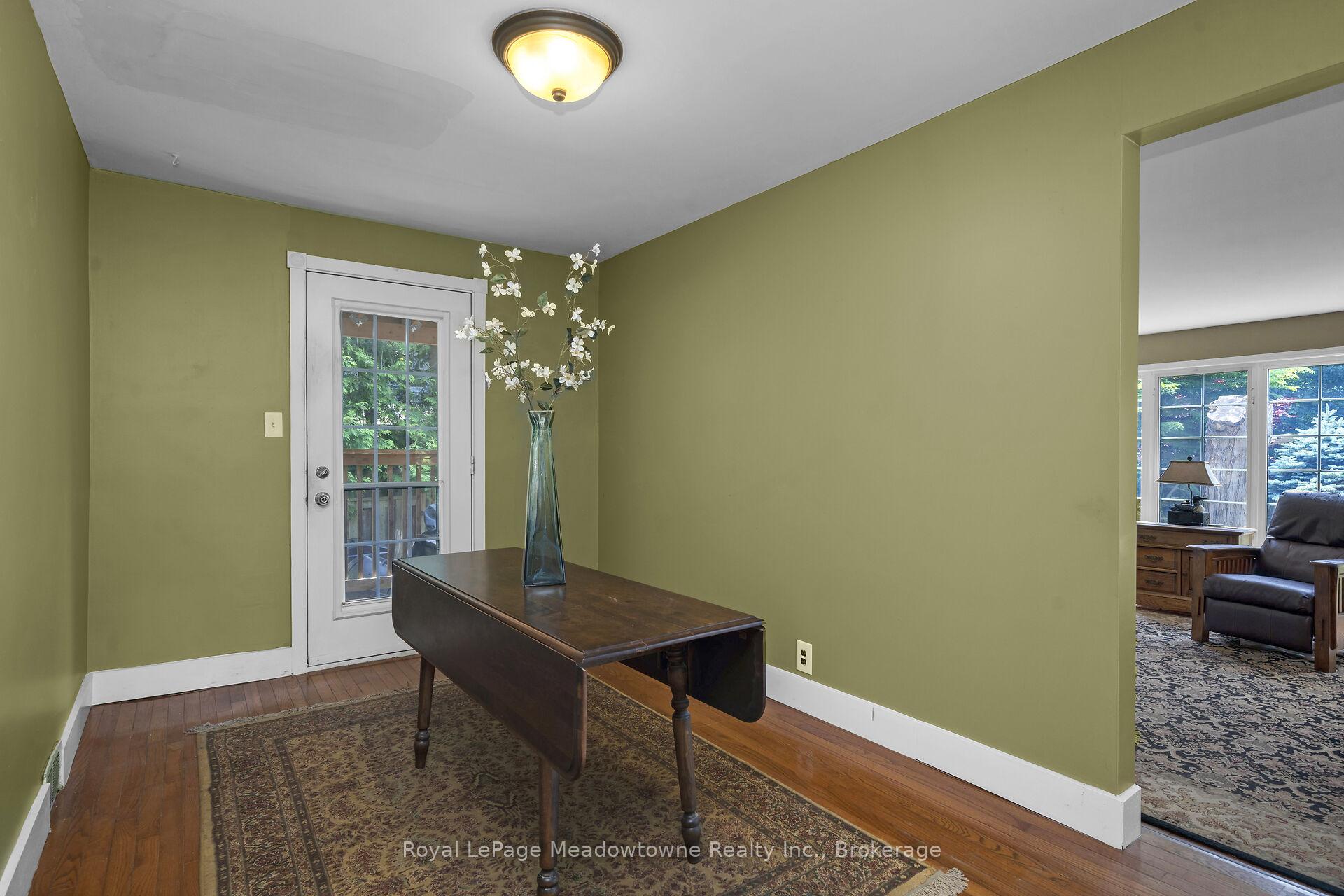Photo 22 of 24 Delrex Boulevard, Halton Hills, Georgetown — HOMEH