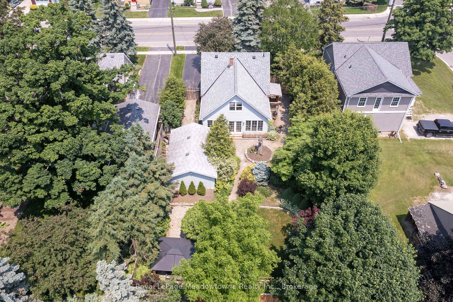 Photo 14 of 24 Delrex Boulevard, Halton Hills, Georgetown — HOMEH